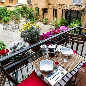 Casa Del Moro - Romantic Loft In Trastevere Holiday home
